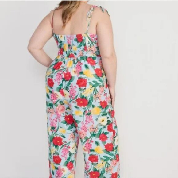 Old Navy Cropped Twist Front Smocked Floral Garden Wide Leg Jumpsuit xl - Picture 2 of 11
